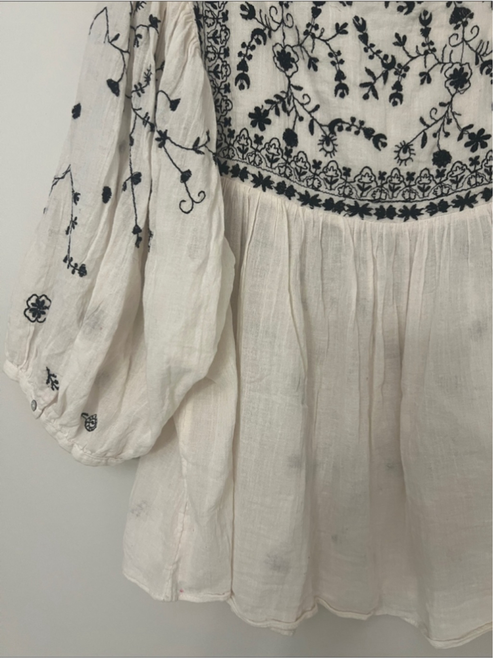 Zara Black and White Embroidered Blouse - Picture 8 of 8